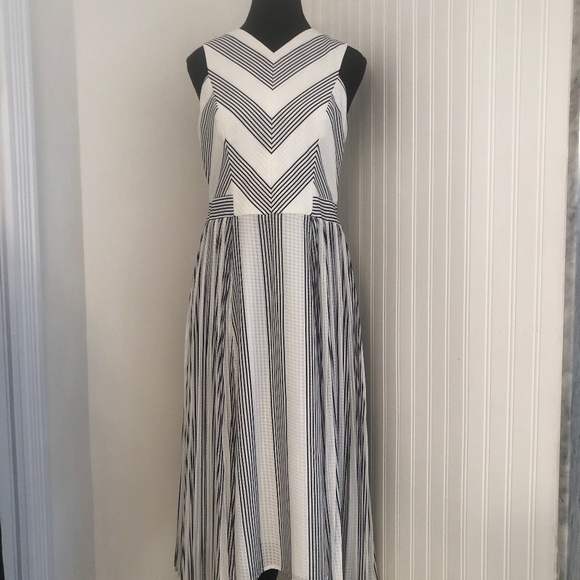 Designer Avant Garde Dress - Picture 1 of 6